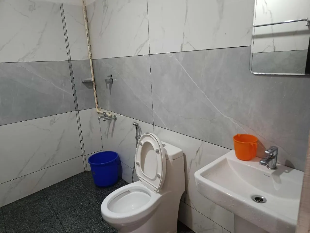 Akbar Rooms And Cottages Anachal