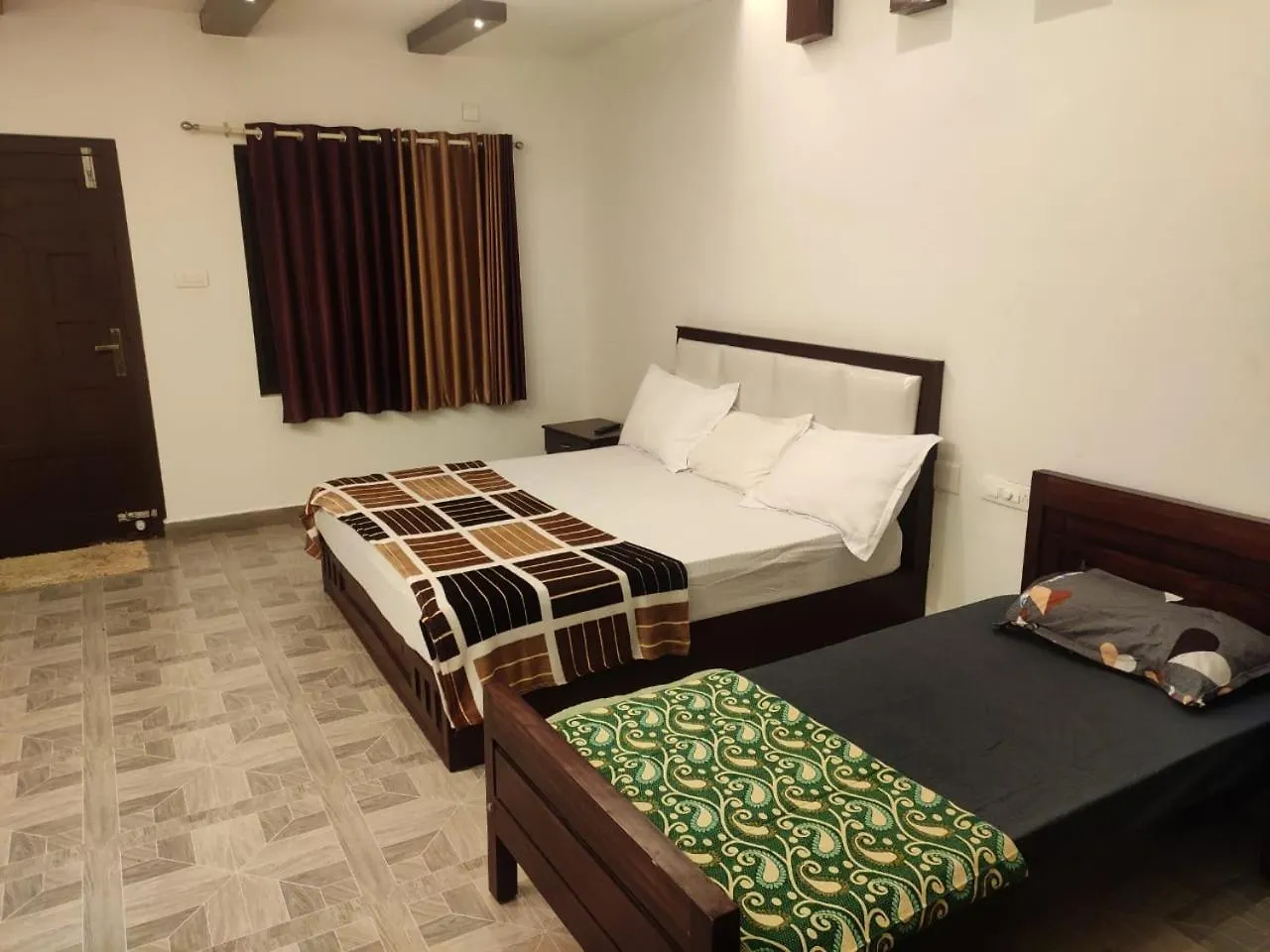 Δωμάτια σε οικογενειακή κατοικία Akbar Rooms And Cottages Anachal
